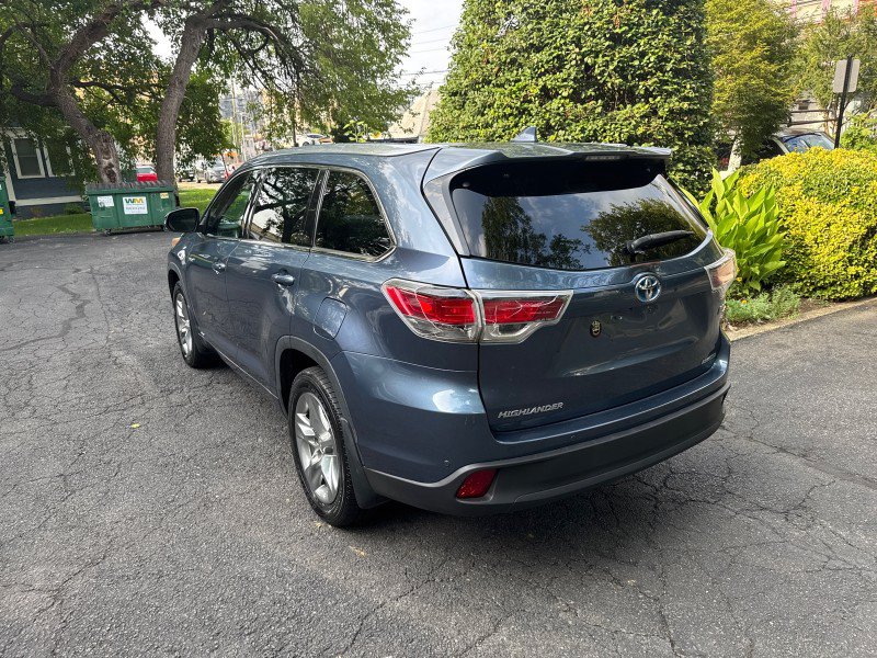Used 2016 Toyota Highlander Limited Platinum AWD/4WD image 4