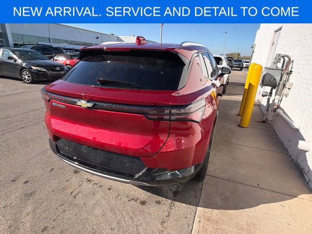 Used 2024 Chevrolet Equinox EV LT w/ LPO, All-Weather Mat Package FWD image 8