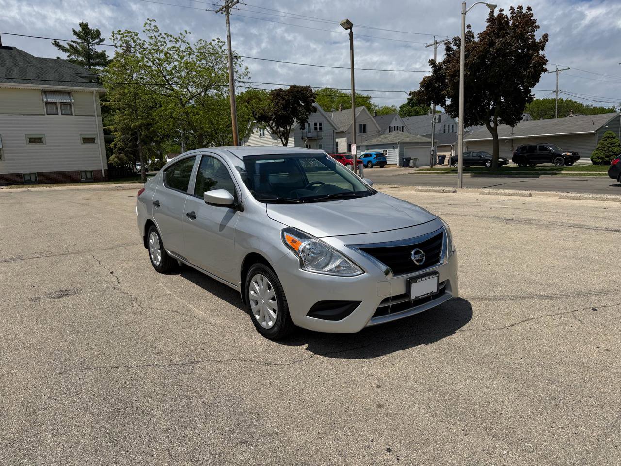 Used 2017 Nissan Versa S Plus FWD image 1