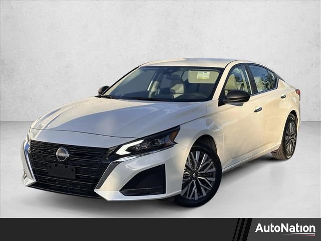 Used 2024 Nissan Altima 2.5 SV