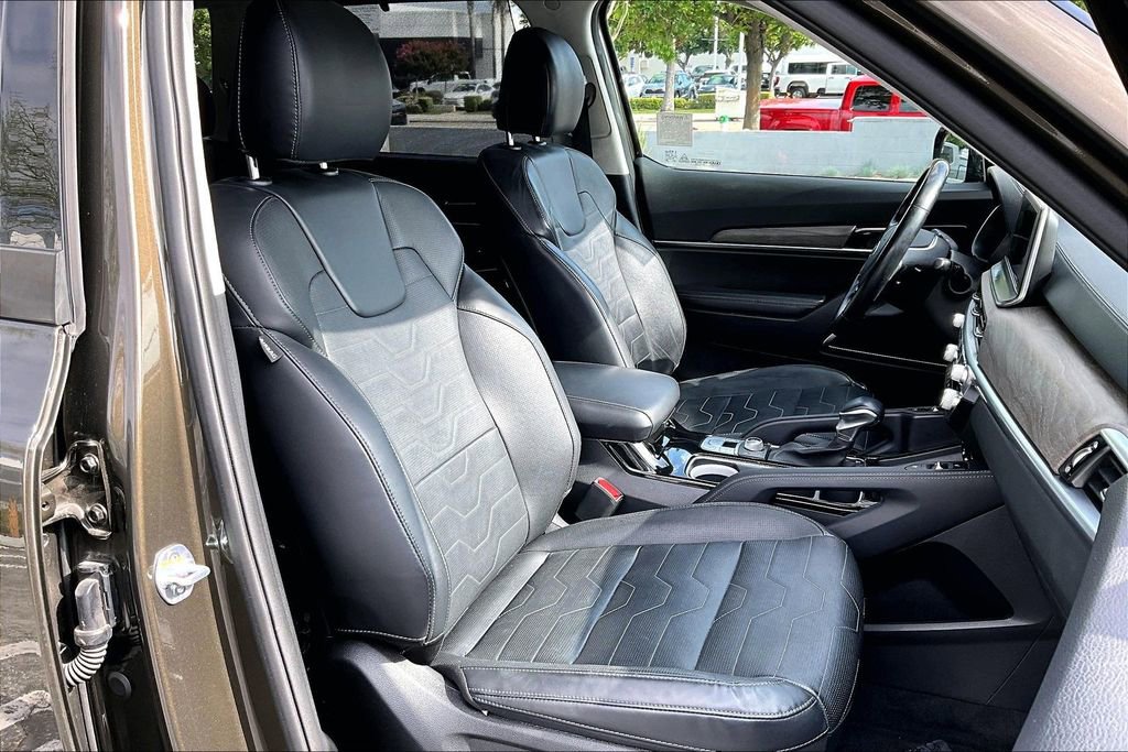 Used 2021 Kia Telluride SX w/ SX Prestige Package AWD/4WD image 9