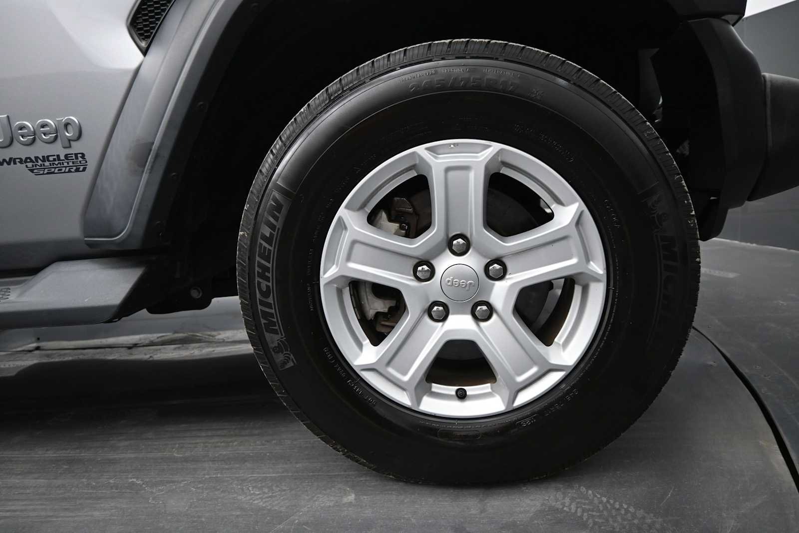 Used 2018 Jeep Wrangler Unlimited Sport S AWD/4WD image 10