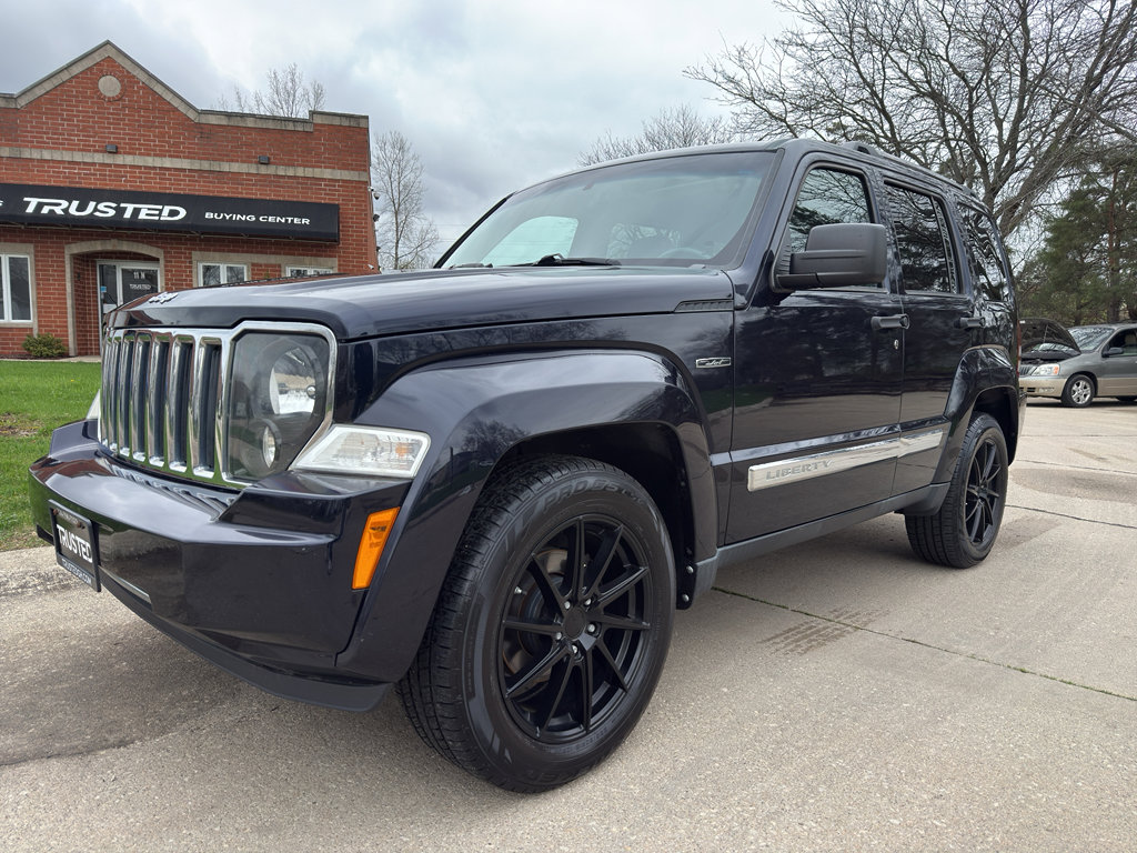 Used 2011 Jeep Liberty Limited Jet image 2