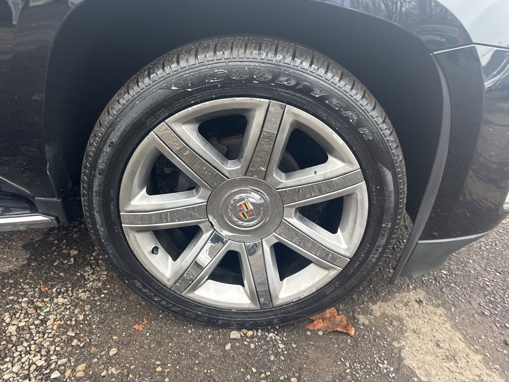 Used 2015 Cadillac Escalade ESV Luxury image 21