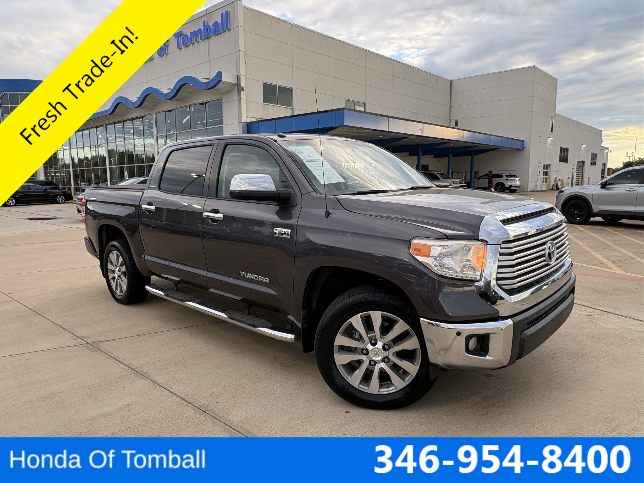 Used 2017 Toyota Tundra Limited w/ Limited Premium Package RWD image 1