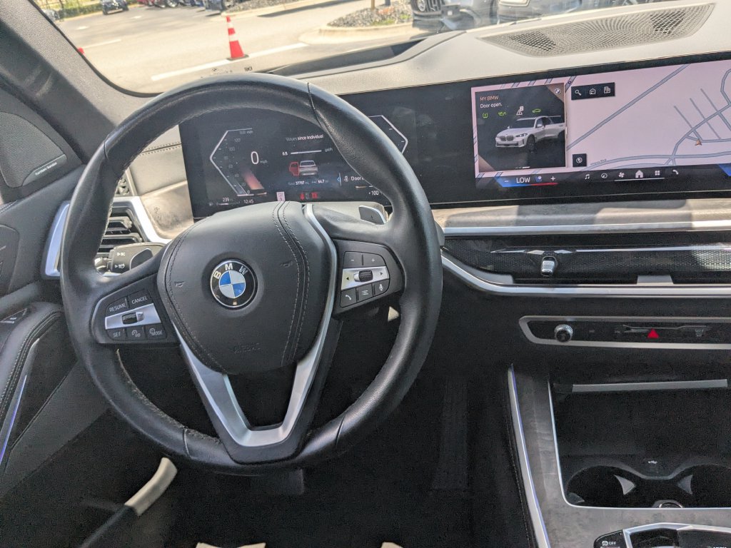 Used 2024 BMW X5 sDrive40i RWD image 3