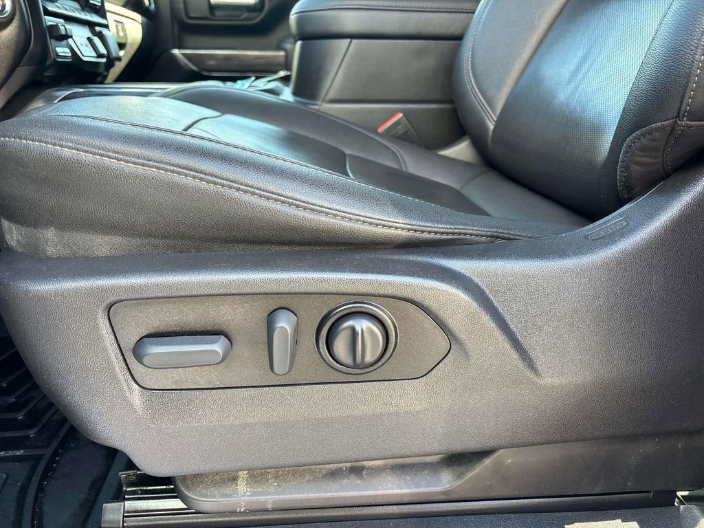 Used 2022 Chevrolet Silverado 2500 LTZ w/ LTZ Convenience Package image 27