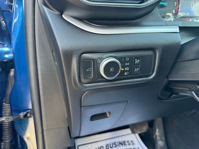 Certified 2022 Ford Explorer XLT w/ Equipment Group 202A image 8