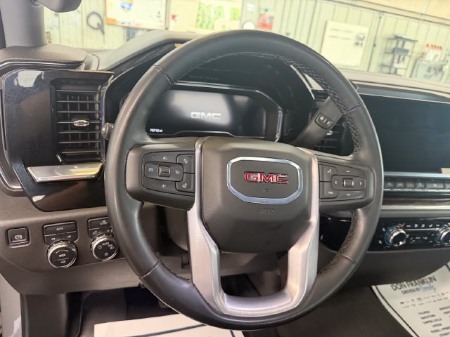 Used 2024 GMC Sierra 1500 SLE AWD/4WD image 11