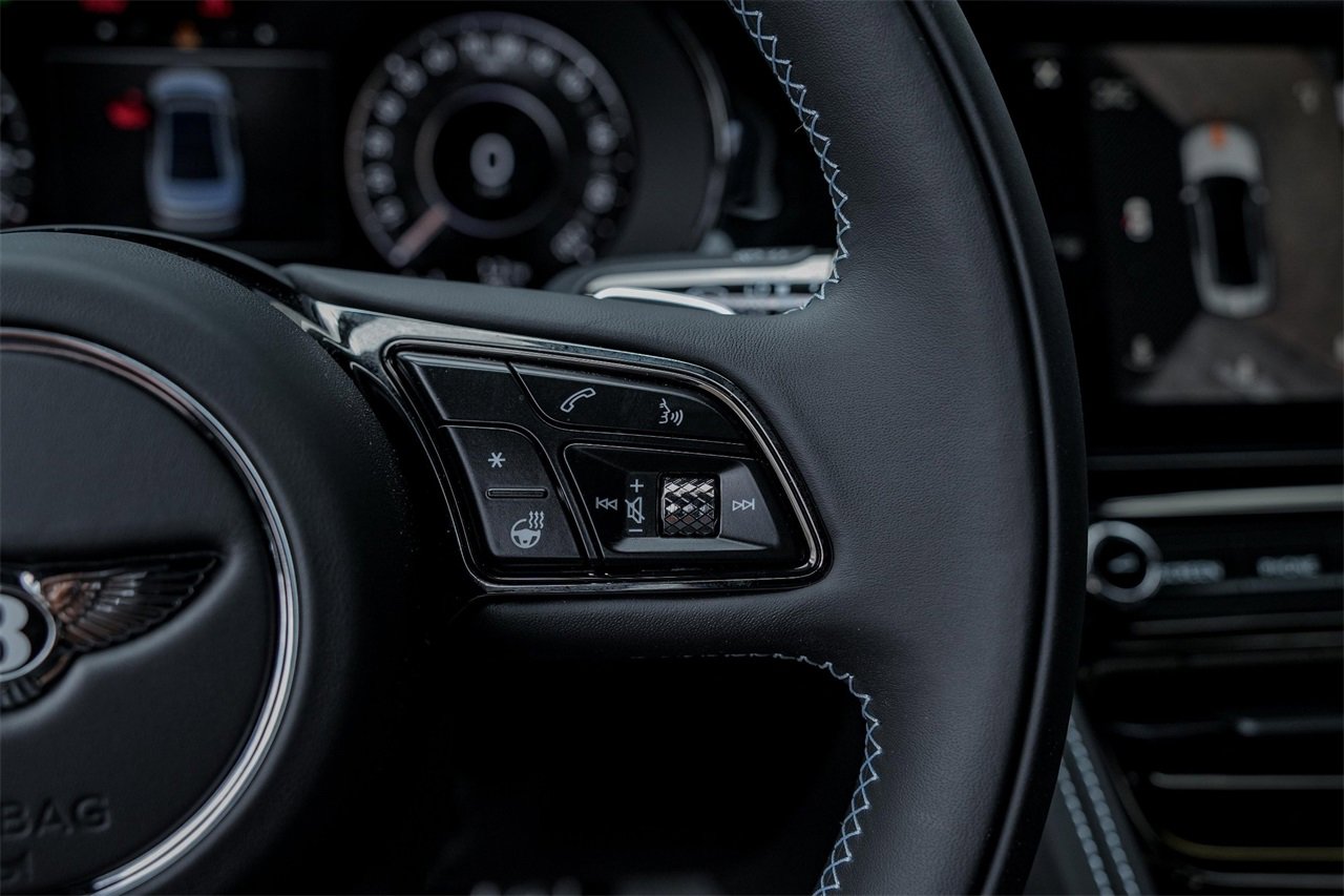 New 2025 Bentley Flying Spur Plug-In Hybrid image 25