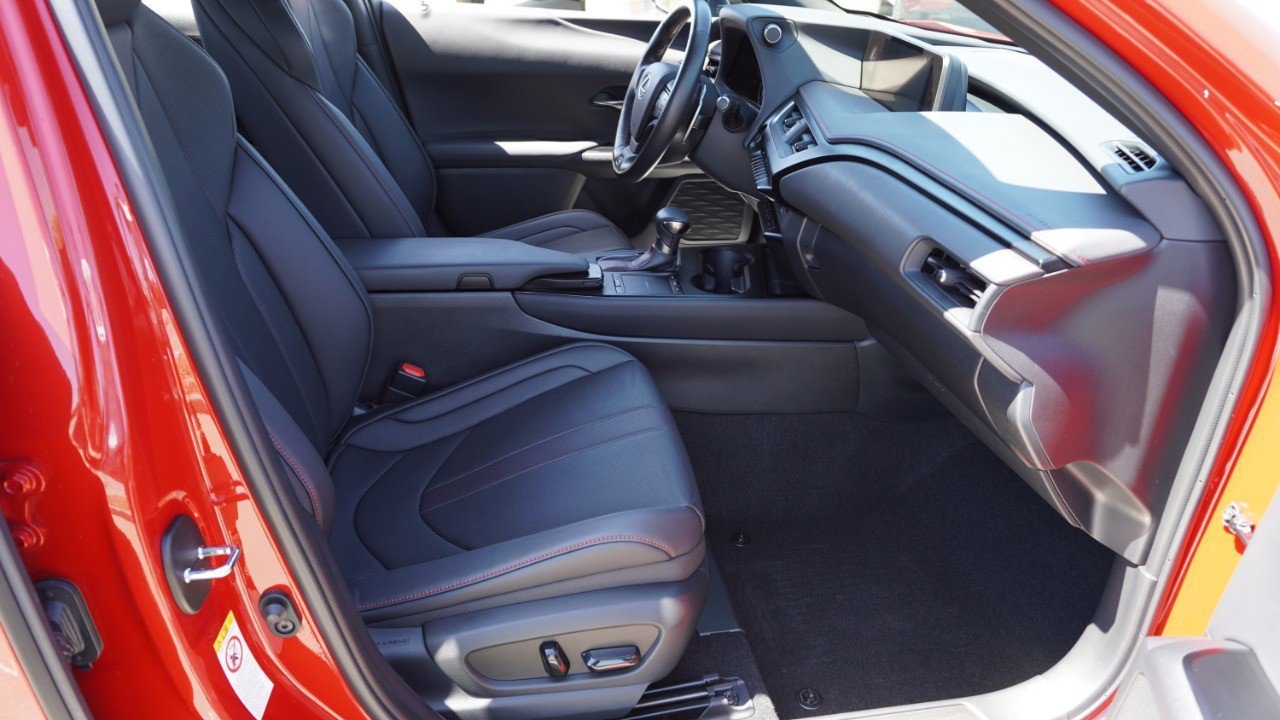 Used 2019 Lexus UX 200 F Sport image 14