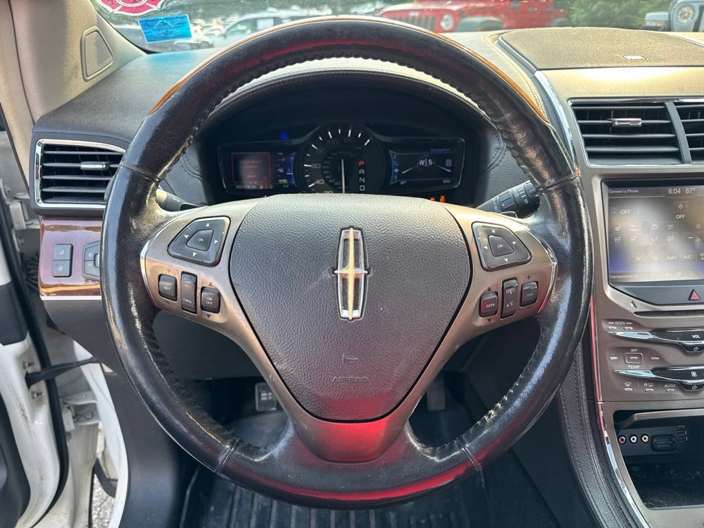 Used 2013 Lincoln MKX FWD image 15