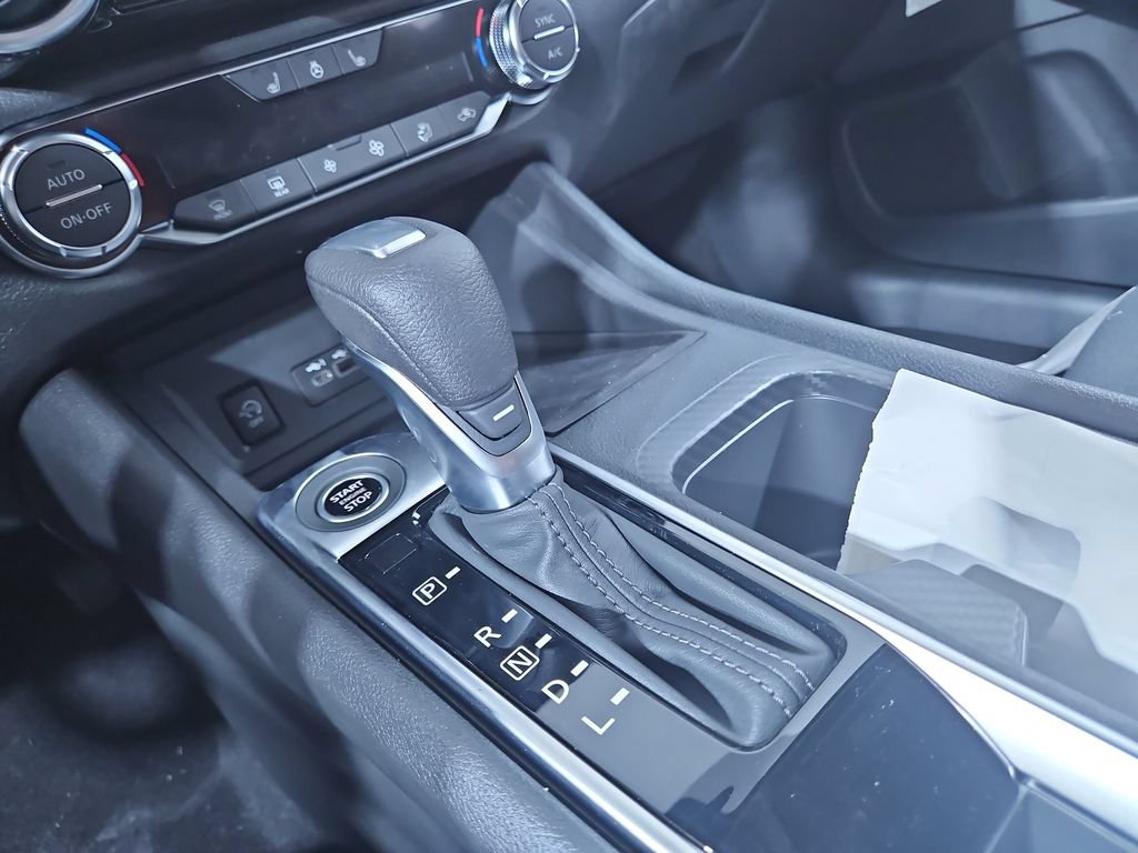 Used 2025 Nissan Sentra SV w/ All-Weather Package FWD image 23