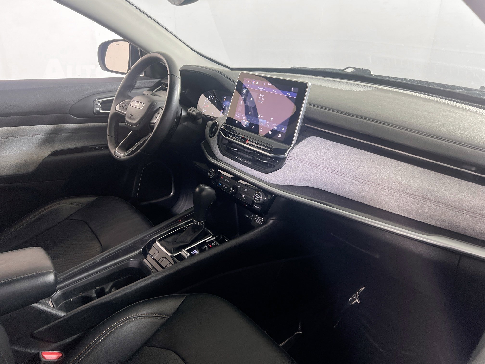Used 2022 Jeep Compass Latitude image 26