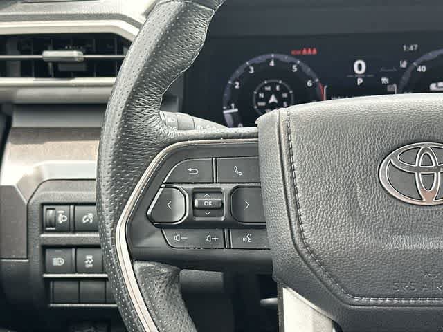 Used 2025 Toyota Tacoma TRD Sport AWD/4WD image 8