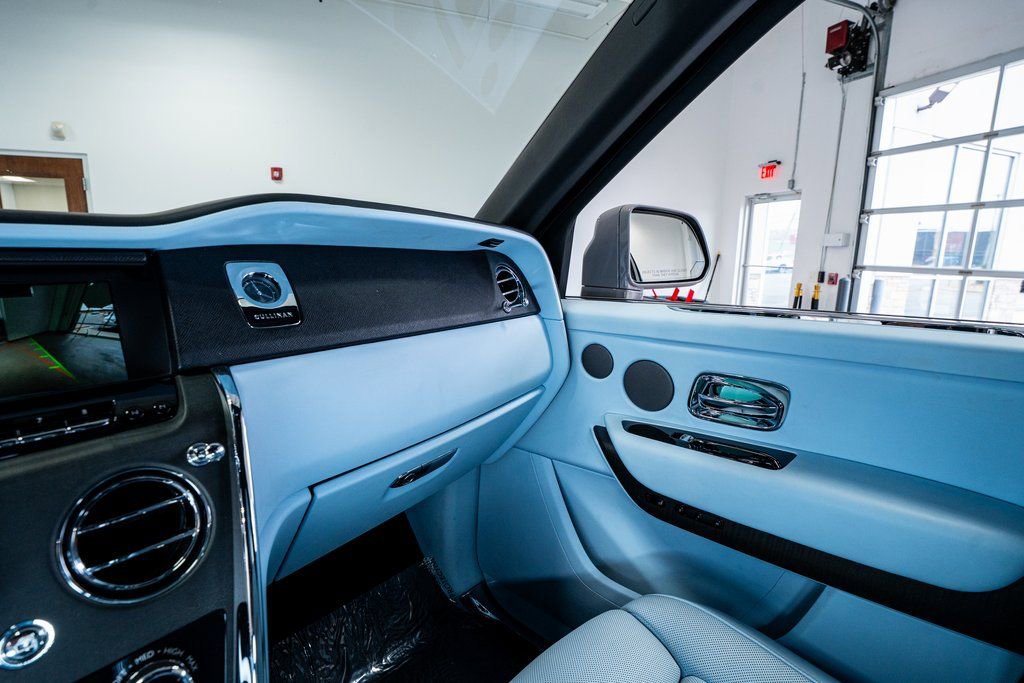 Used 2022 Rolls-Royce Cullinan image 57