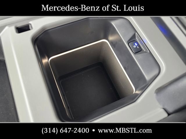 Used 2025 Land Rover Defender 110 V8 AWD/4WD image 38