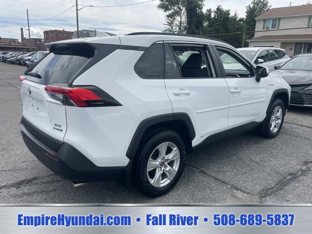 Used 2021 Toyota RAV4 XLE w/ Protection Package (TMS) AWD/4WD image 8