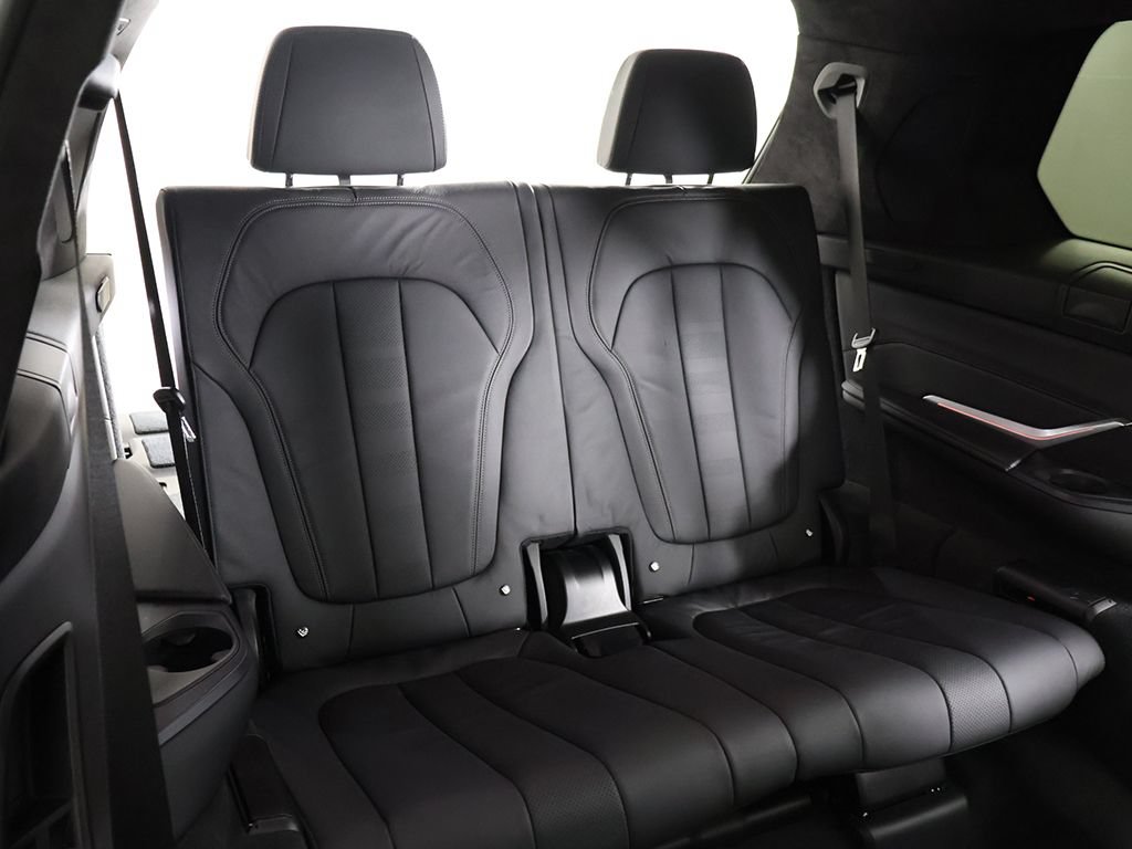 Used 2019 BMW X7 xDrive40i w/ M Sport Package AWD/4WD image 48