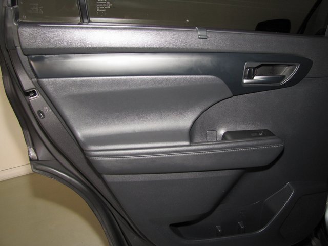 Used 2021 Toyota Highlander XLE image 14