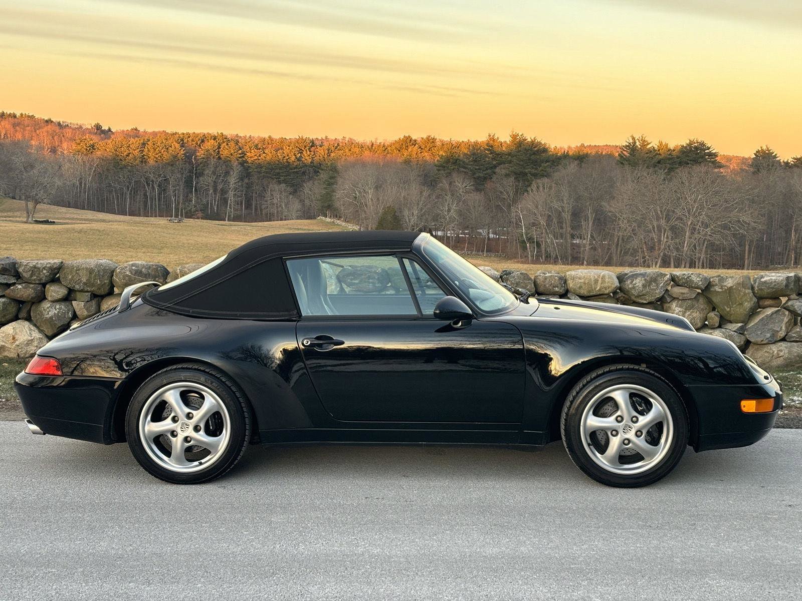 Used 1998 Porsche 911 Carrera image 2