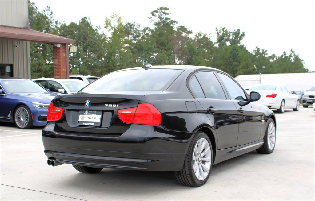 Used 2011 BMW 328i xDrive Sedan image 7