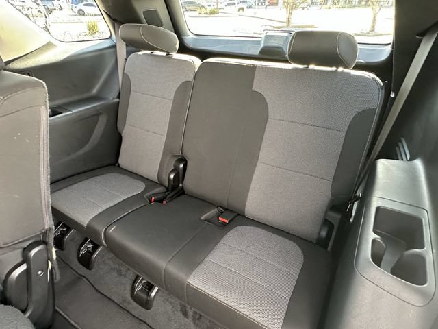 Used 2021 Chevrolet Traverse LS FWD image 27