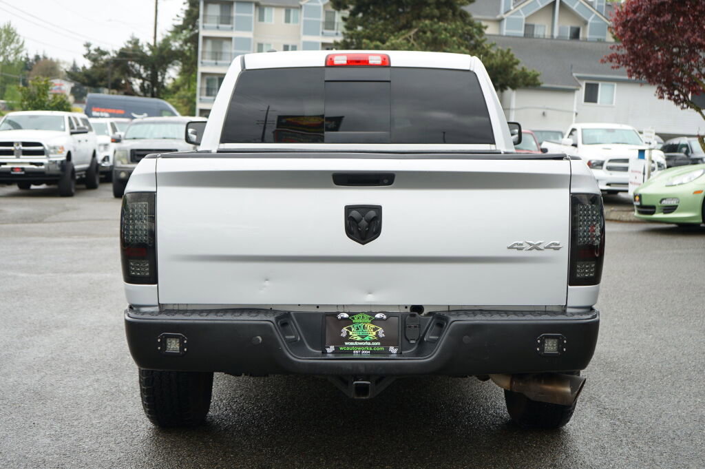 Used 2016 RAM 1500 Classic SLT AWD/4WD image 4