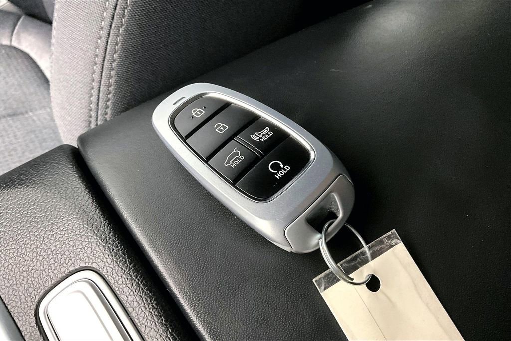 Used 2023 Hyundai Santa Fe SEL image 13