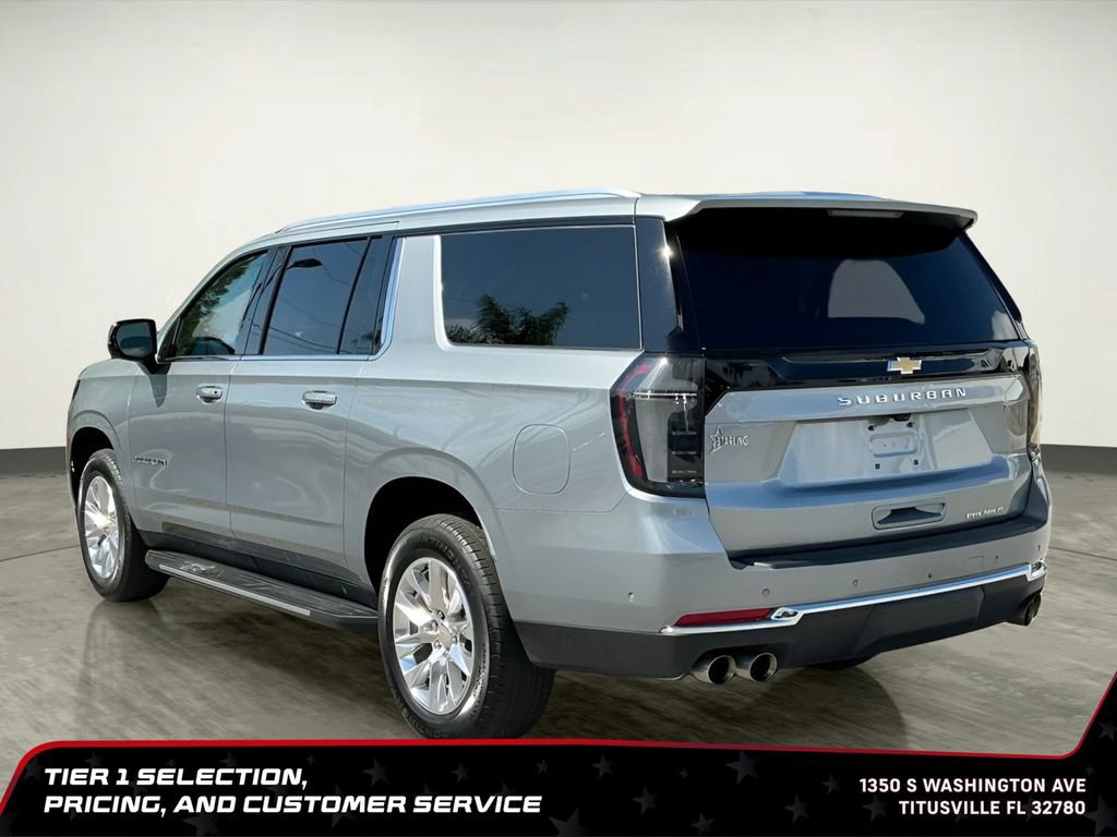 Used 2025 Chevrolet Suburban Premier RWD image 5