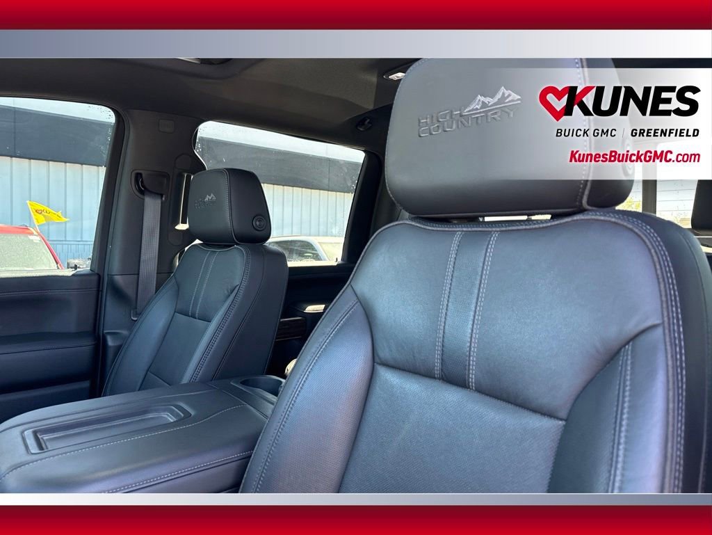 Used 2020 Chevrolet Silverado 2500 High Country w/ Technology Package AWD/4WD image 16