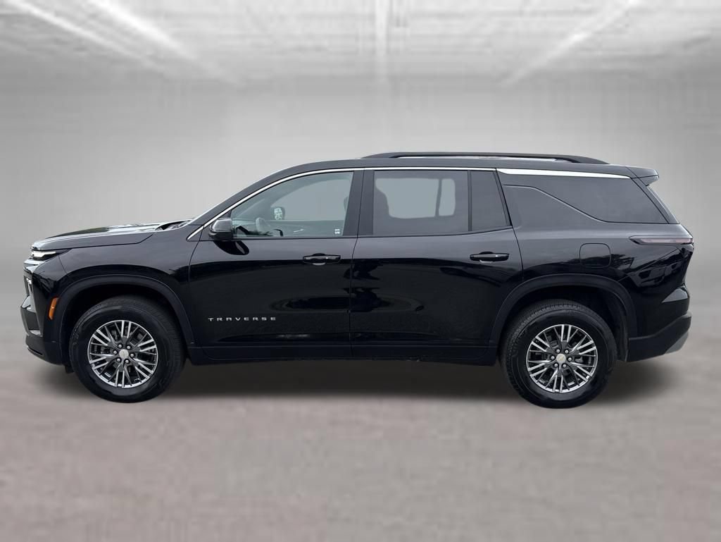 Used 2026 Chevrolet Traverse LT AWD/4WD image 2