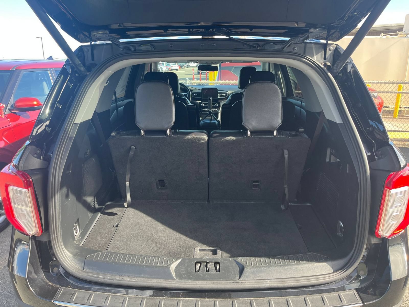 Used 2024 Ford Explorer Limited AWD/4WD image 31