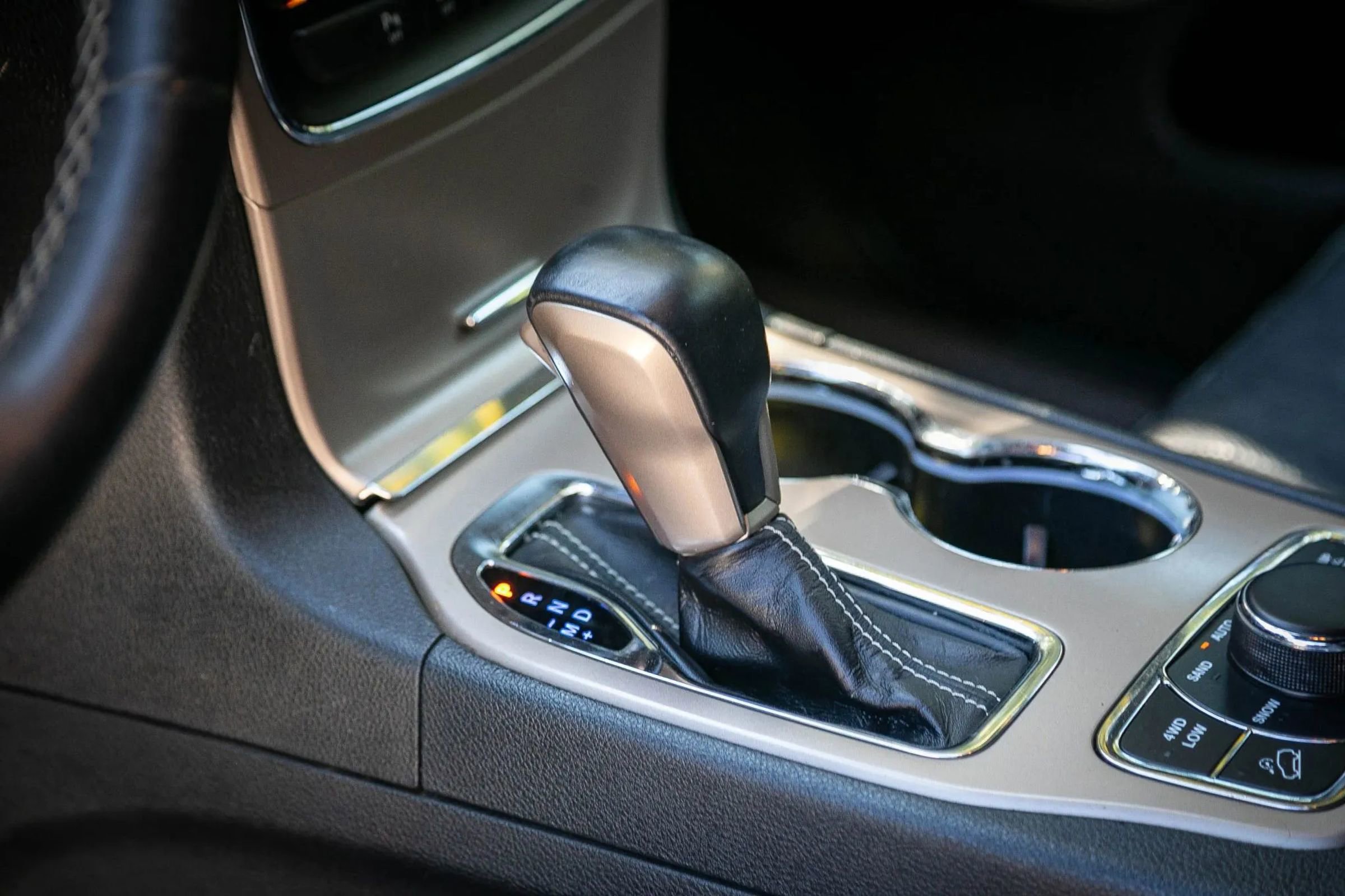 Used 2017 Jeep Grand Cherokee Overland image 30