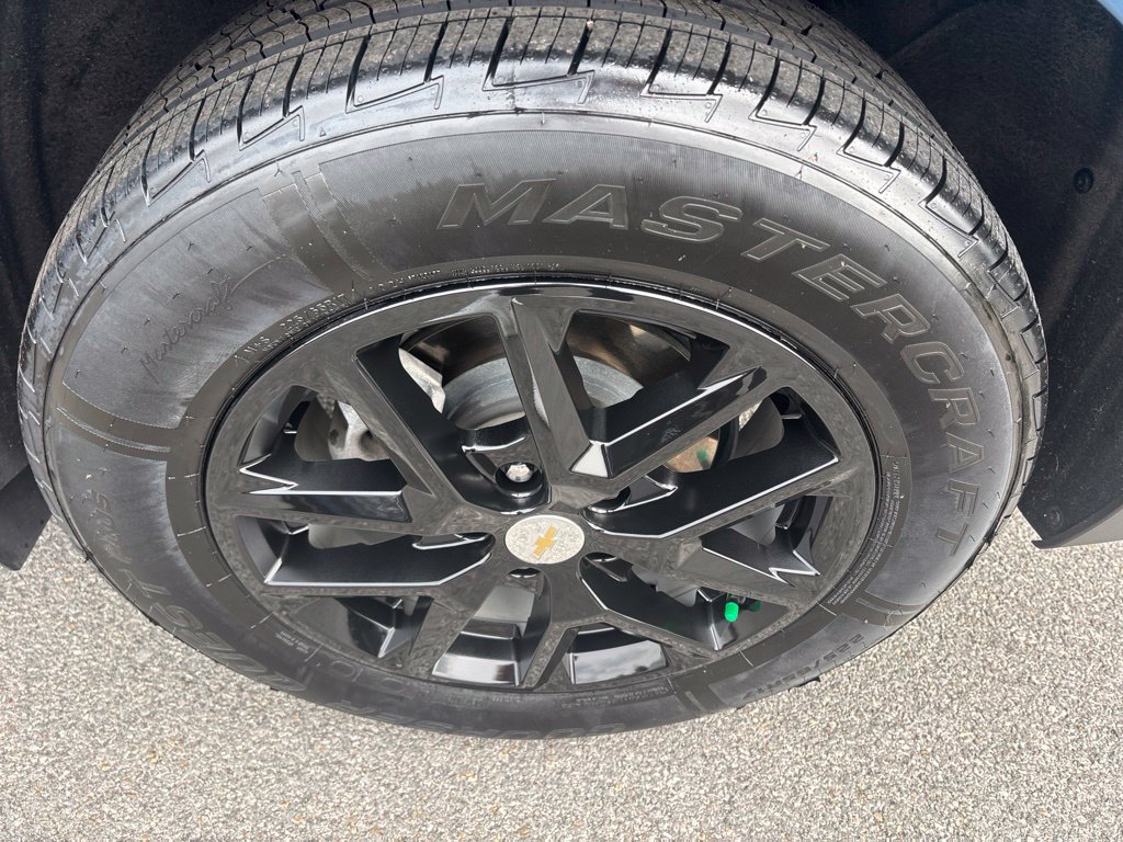 Used 2024 Chevrolet Equinox LS w/ LPO, Floor Liner Package AWD/4WD image 35