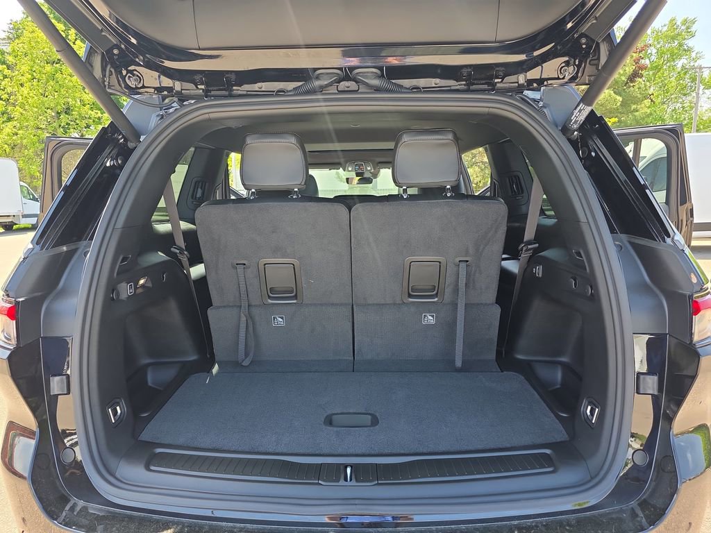 New 2026 Jeep Grand Cherokee L 4WD image 13