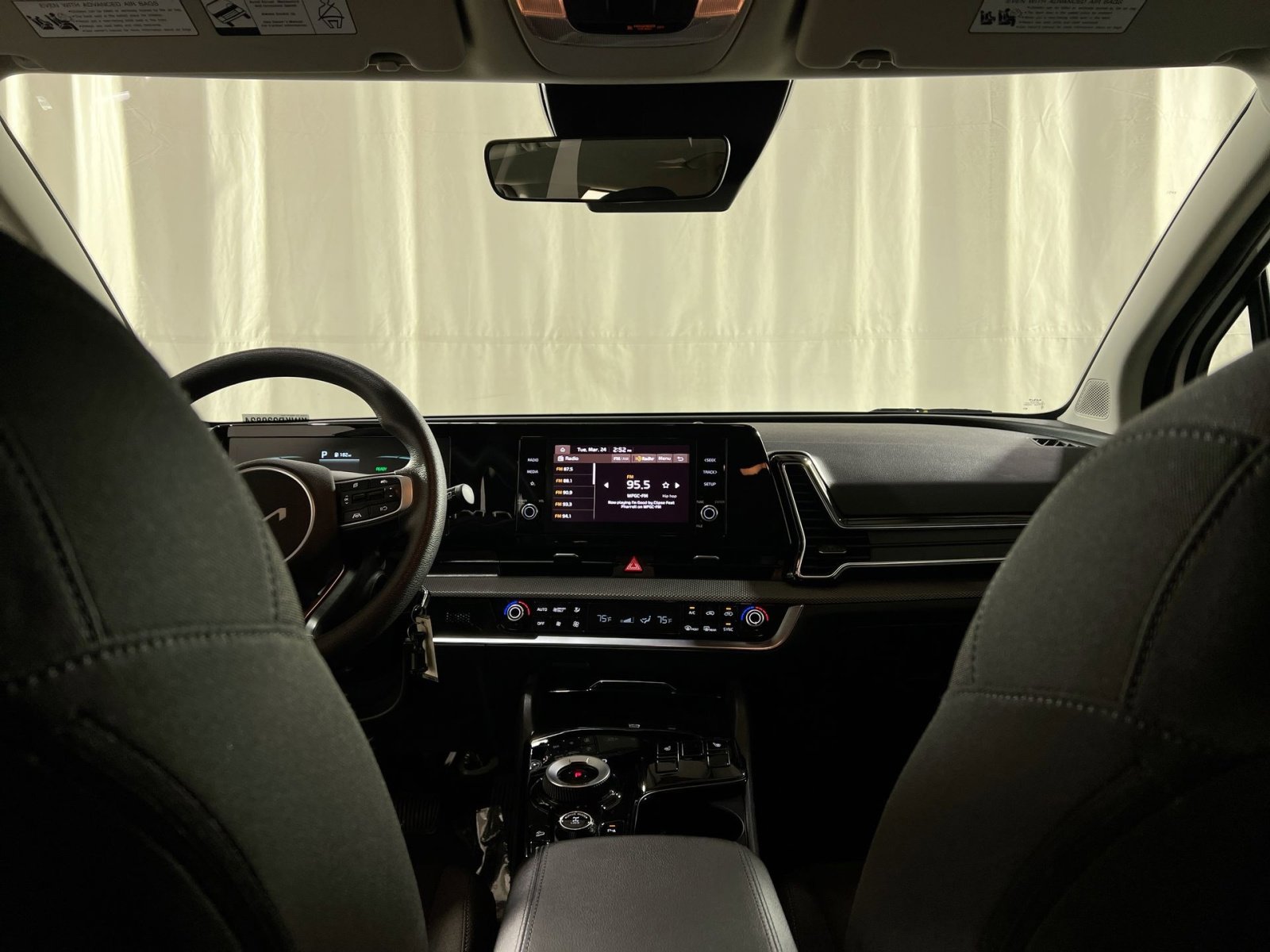 Used 2023 Kia Sportage LX image 14