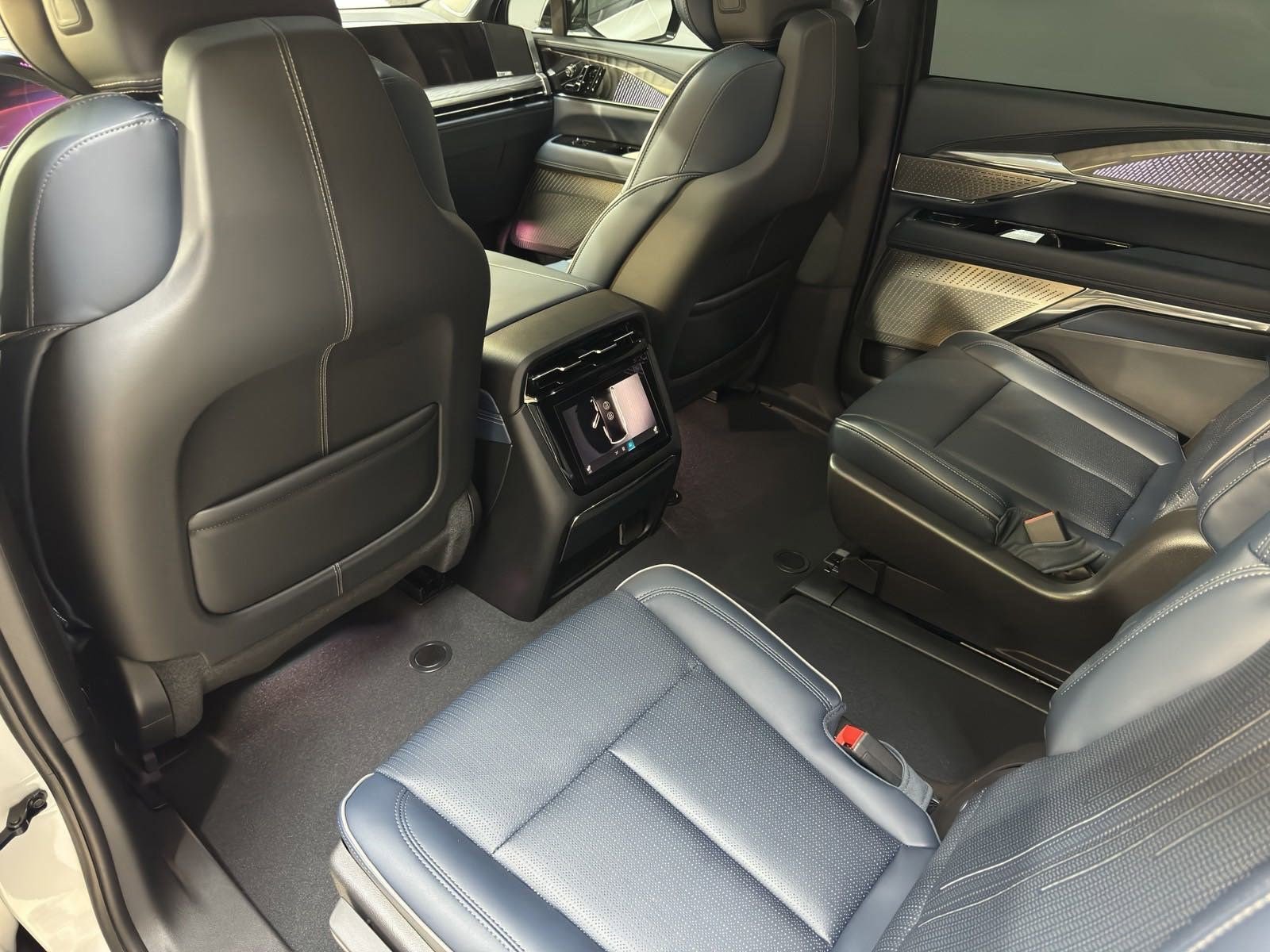 New 2025 Cadillac Escalade IQ Luxury 2 image 48