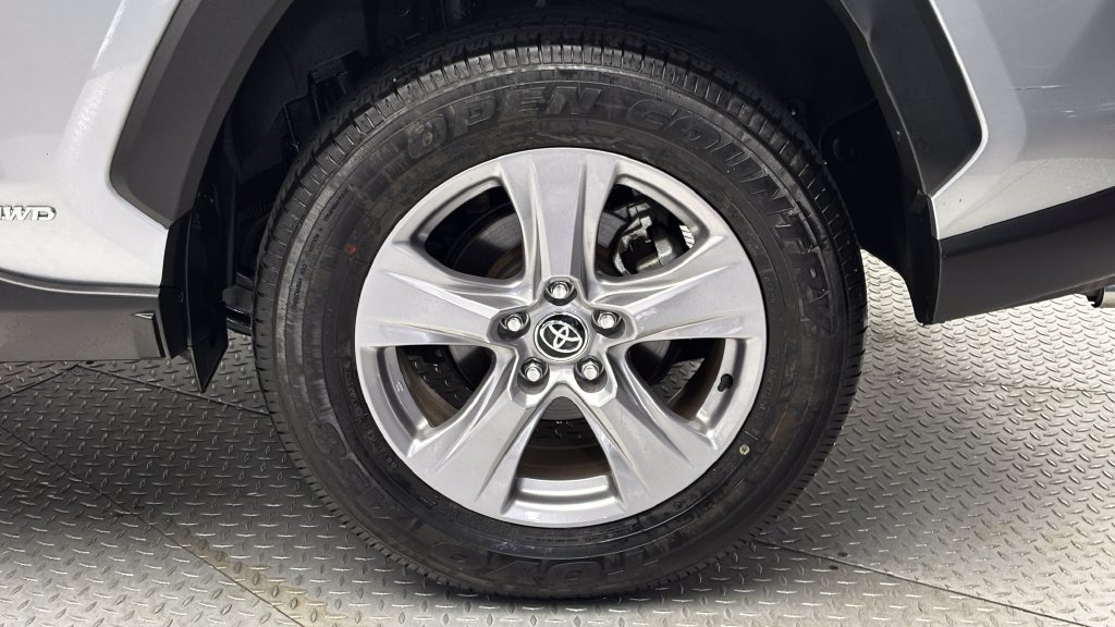 Certified 2025 Toyota RAV4 XLE AWD/4WD image 6