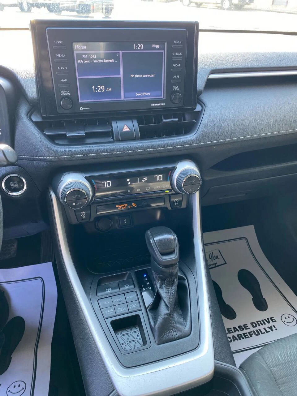 Used 2021 Toyota RAV4 XLE image 15