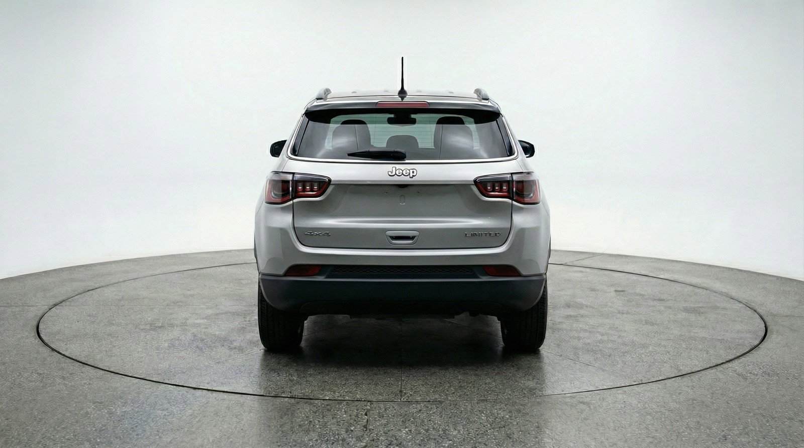 Used 2025 Jeep Compass Trailhawk image 6