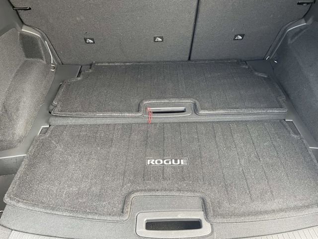Used 2026 Nissan Rogue Platinum w/ Platinum Premium Package AWD/4WD image 17