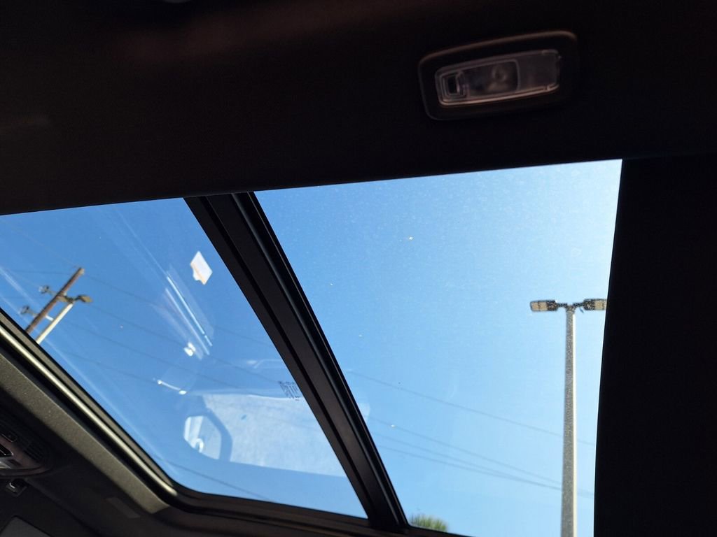 New 2026 Cadillac Escalade ESV Luxury w/ LPO, Radiant Package image 9