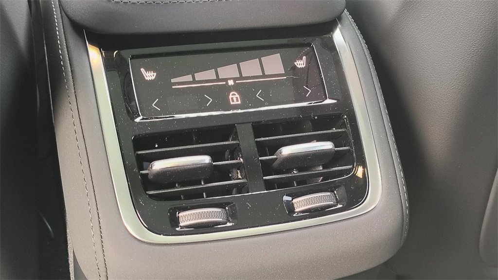 New 2026 Volvo XC90 B6 Ultra image 30