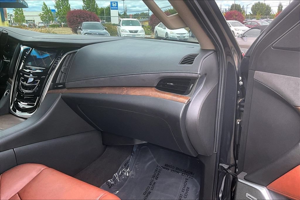 Used 2019 Cadillac Escalade ESV Premium Luxury w/ LPO, Escalade Noir Package AWD/4WD image 19