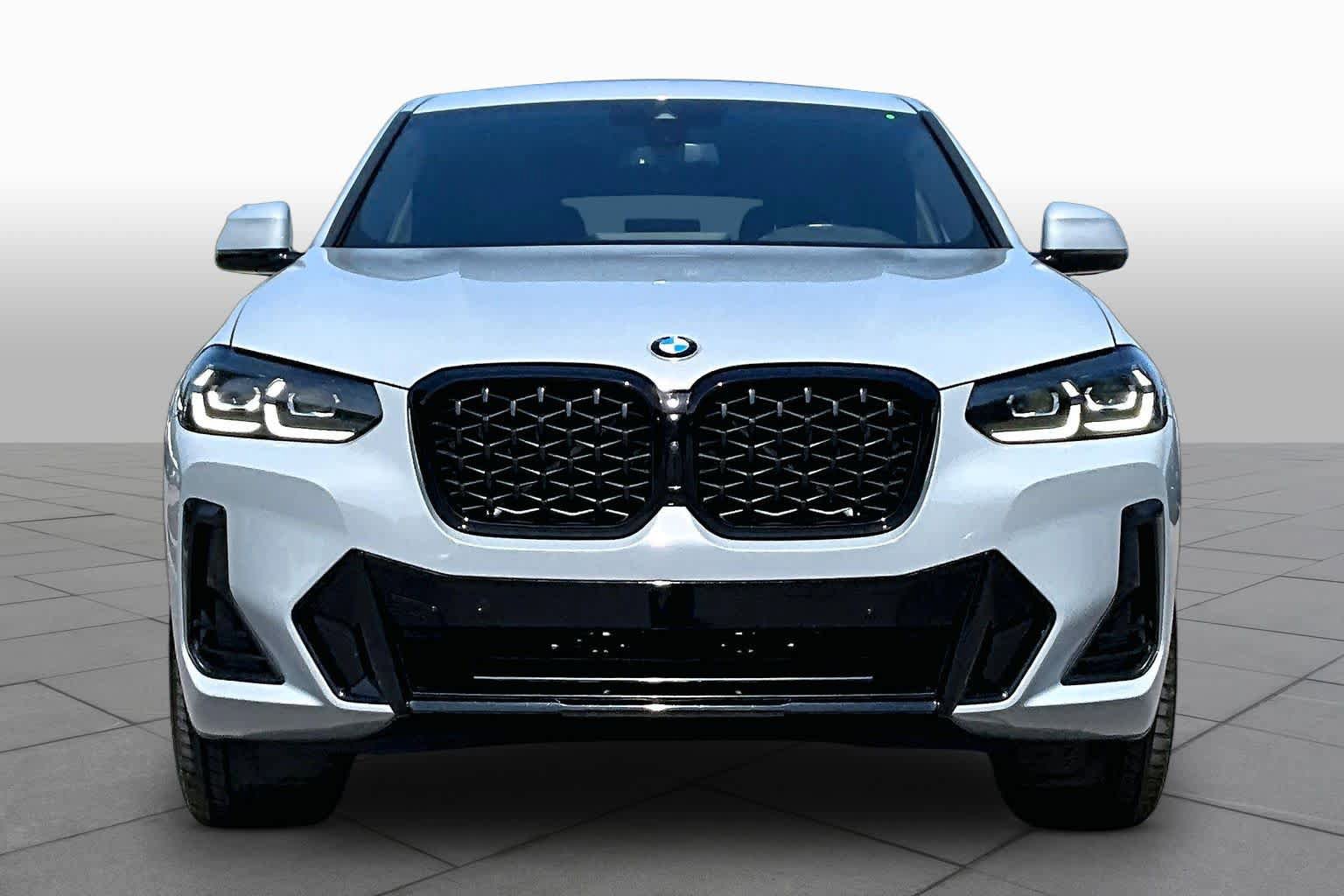 Certified 2024 BMW X4 xDrive30i w/ Premium Package AWD/4WD image 3