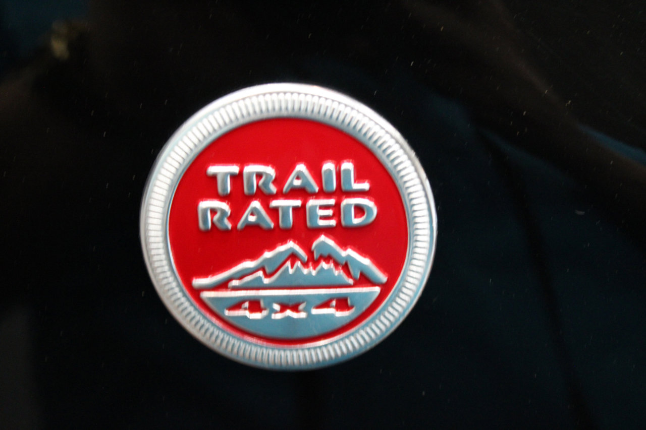 Used 2019 Jeep Cherokee Trailhawk w/ Comfort & Convenience Group image 23