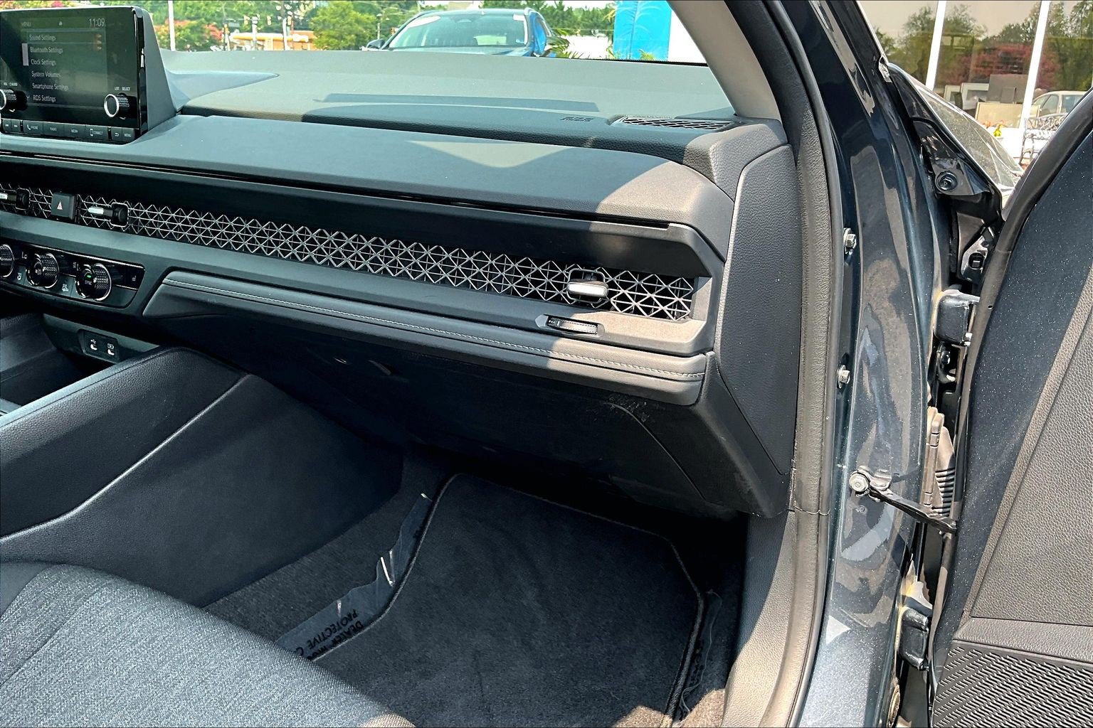 Certified 2023 Honda Accord EX image 16