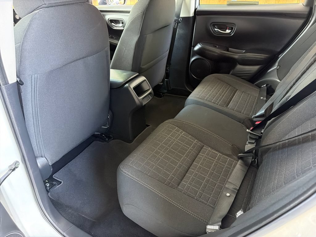 Used 2025 Honda HR-V LX image 28