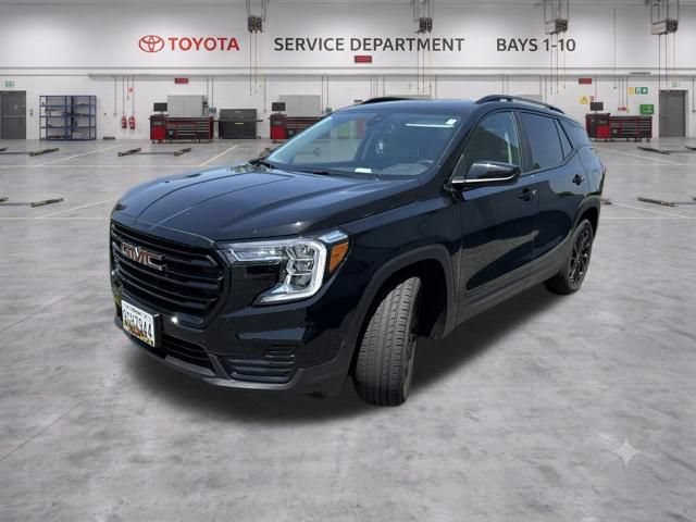 Used 2024 GMC Terrain SLE w/ Elevation Edition FWD image 3